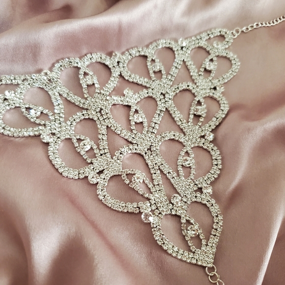 Brand new crystal thong universal size - Picture 4 of 4